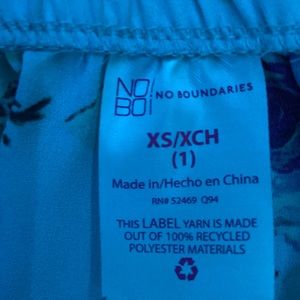 Cropped floral shirt off shoulder sleeves sleeves stop at mid arm